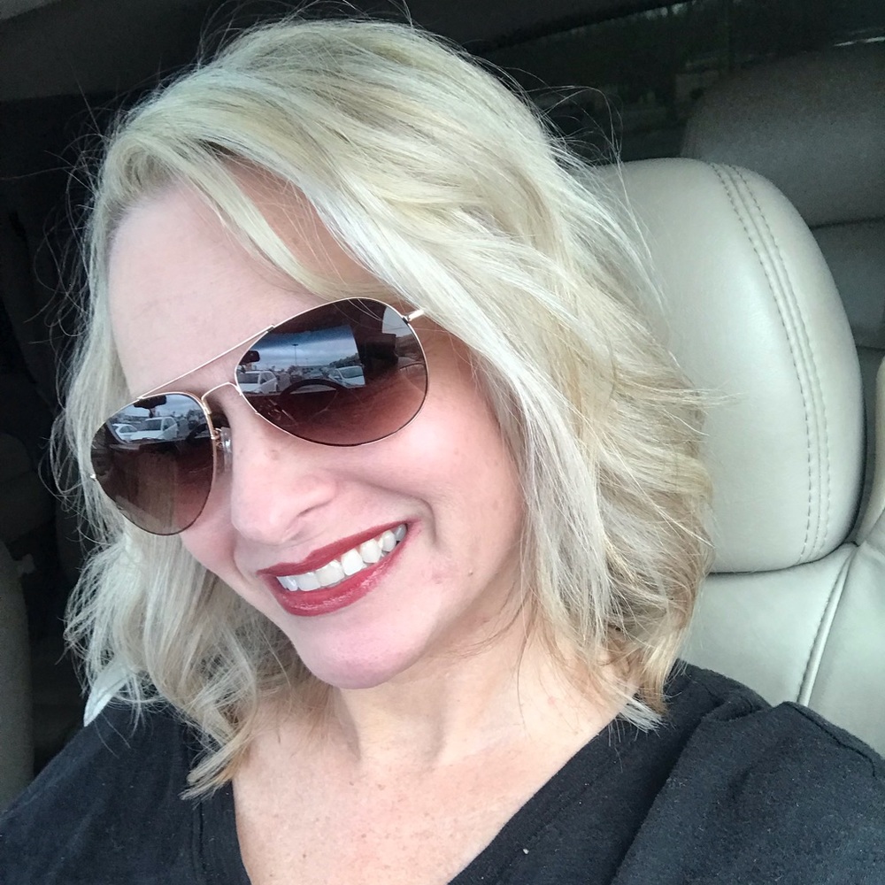 Meet your Posher, Donita